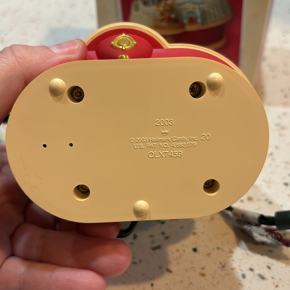 Hallmark Keepsake Ornament Polar Coaster 2003 - Picture 7 of 11